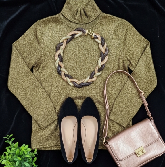 Necklace - Picture 1 of 8